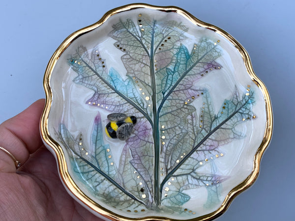 Bumble Bee, Jewelry Dish with Sparkling Artichoke Leaf
