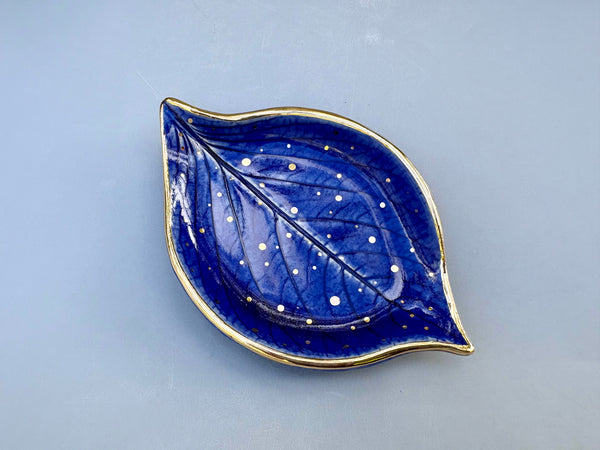 Small Cobalt Blue Hydrangea Leaf, Ceramic Dish with Gold Accents - Vuvu Ceramics
