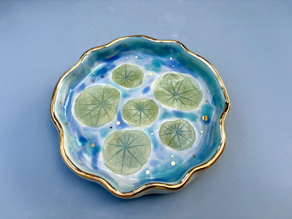 Lily pad pond (nasturtium leaves), ceramic dish with gold accents. - Vuvu Ceramics
