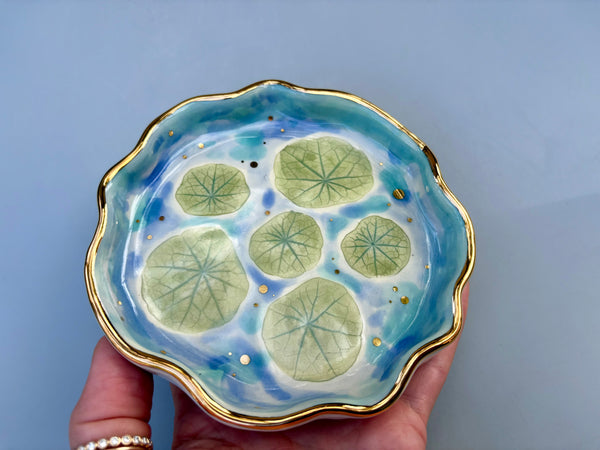 Lily pad pond (nasturtium leaves), ceramic dish with gold accents. - Vuvu Ceramics