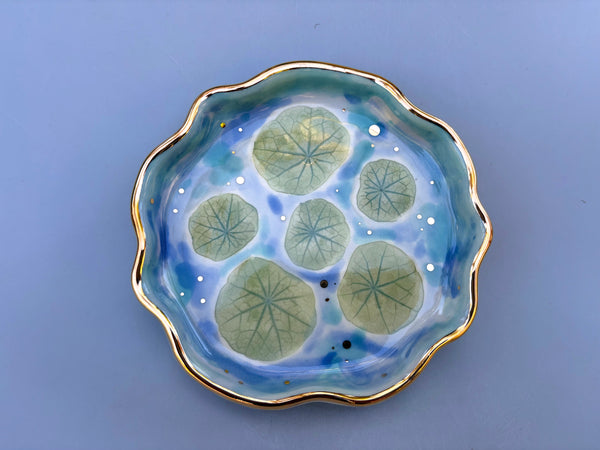 Lily pad pond (nasturtium leaves), ceramic dish with gold accents. - Vuvu Ceramics