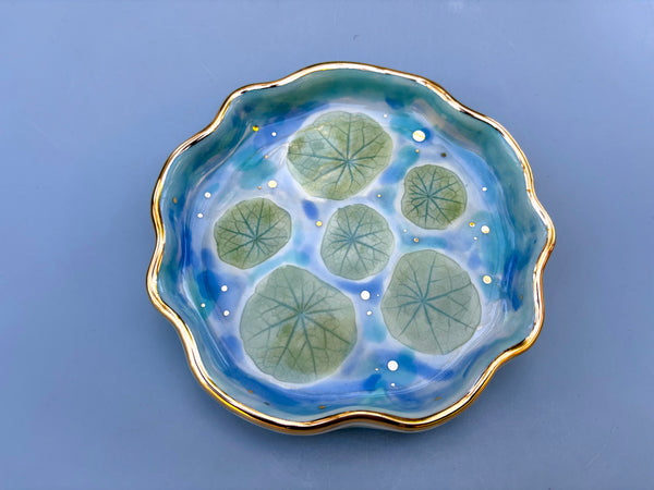 Lily pad pond (nasturtium leaves), ceramic dish with gold accents. - Vuvu Ceramics