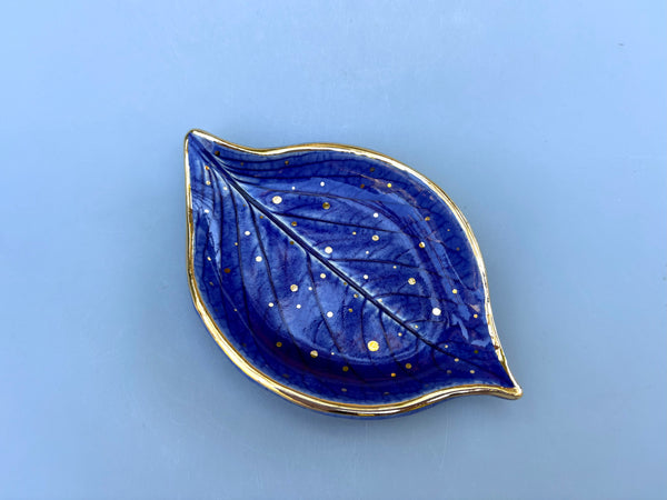 Small Cobalt Blue Hydrangea Leaf, Ceramic Dish with Gold Accents - Vuvu Ceramics