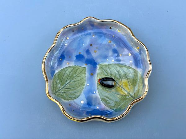 Firefly (Lightning Bug) Jewelry Holder with Hydrangea Leaf, Ceramic Dish with Gold Accents - Vuvu Ceramics