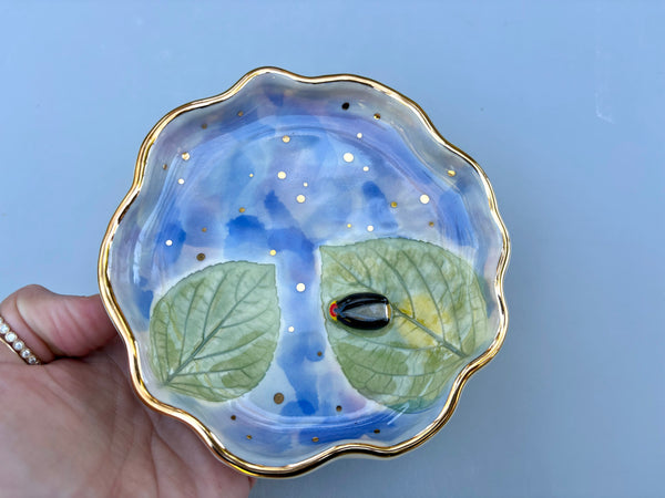 Firefly (Lightning Bug) Jewelry Holder with Hydrangea Leaf, Ceramic Dish with Gold Accents - Vuvu Ceramics