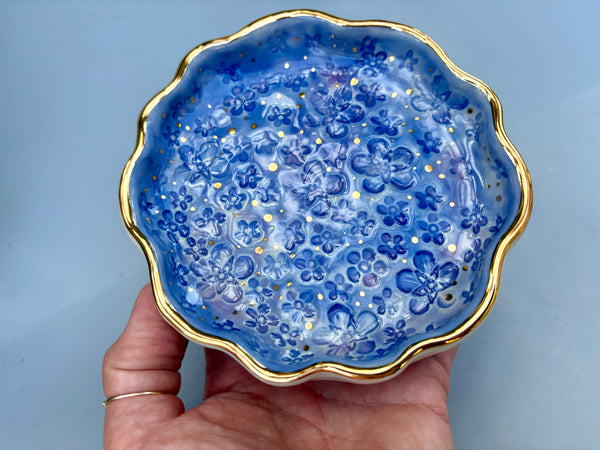 Forget-Me-Not Jewelry Holder, Ceramic Dish with Gold Accents - Vuvu Ceramics