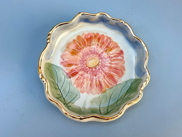 Sunburst Gerbera Daisy Jewelry Holder, Ceramic Dish with Gold Accent - Vuvu Ceramics