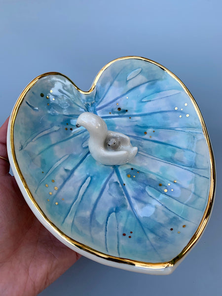 Swan Mama and Baby, Ceramic Leaf Dish with Swan and Cygnet on Sparkling Pond