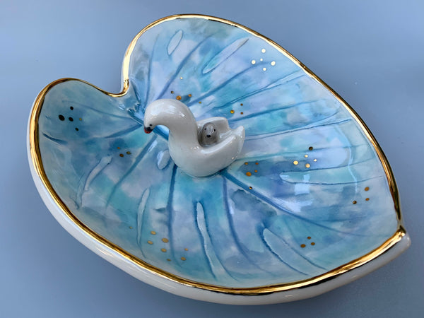 Swan Mama and Baby, Ceramic Leaf Dish with Swan and Cygnet on Sparkling Pond