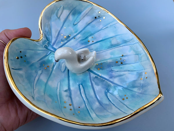 Swan Mama and Baby, Ceramic Leaf Dish with Swan and Cygnet on Sparkling Pond