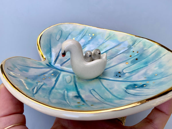 Swan Mama and Babies, Ceramic Leaf Dish with Swan and Cygnets on Sparkling Pond