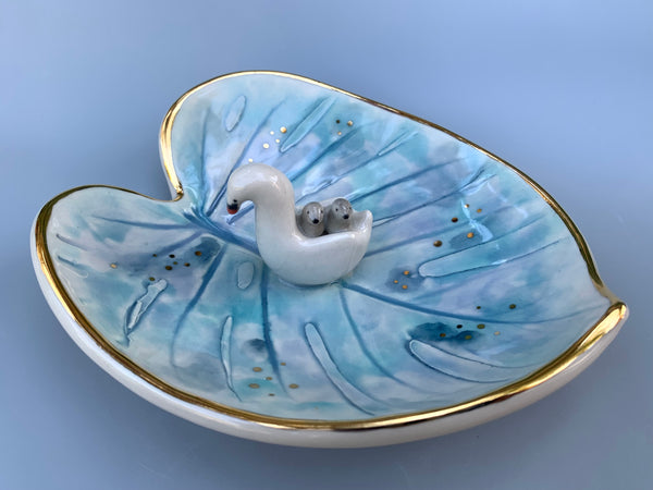 Swan Mama and Babies, Ceramic Leaf Dish with Swan and Cygnets on Sparkling Pond