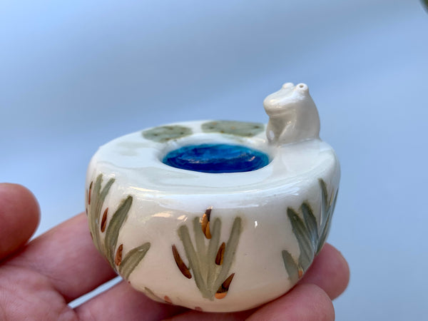Ring Pedestal with Crystal Blue Pond, Lily Pads, and Tiny Frog