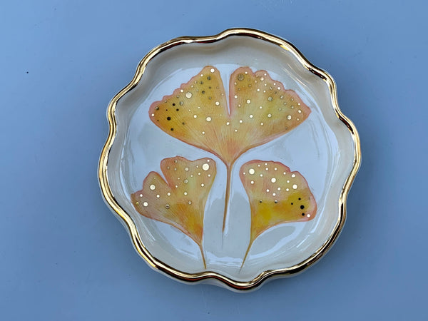 Golden Ginkgo Leaf Ring Dish with Gold Accent