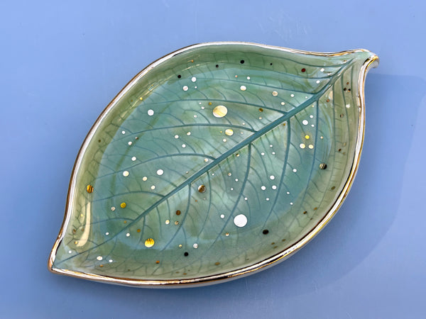 Green Hydrangea Leaf Jewelry Holder, Ceramic Dish with Gold Accents - Vuvu Ceramics