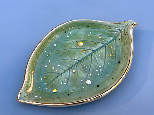Green Hydrangea Leaf Jewelry Holder, Ceramic Dish with Gold Accents - Vuvu Ceramics