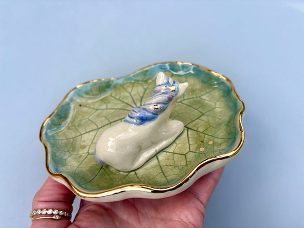 Resting Horse Jewelry Holder, Ceramic Leaf Trinket Dish with Gold Accent - Vuvu Ceramics