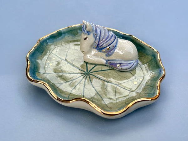 Resting Horse Jewelry Holder, Ceramic Leaf Trinket Dish with Gold Accent - Vuvu Ceramics