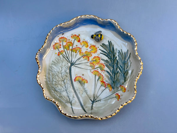 Bumble Bee Jewelry Holder with Fennel Flower, Ceramic Dish with Gold Accents - Vuvu Ceramics
