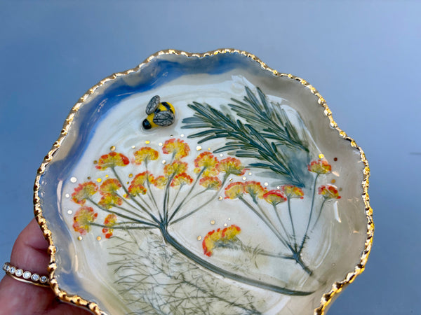 Bumble Bee Jewelry Holder with Fennel Flower, Ceramic Dish with Gold Accents - Vuvu Ceramics