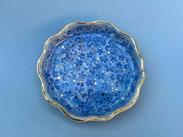 Forget-Me-Not Jewelry Holder, Ceramic Dish with Gold Accents - Vuvu Ceramics