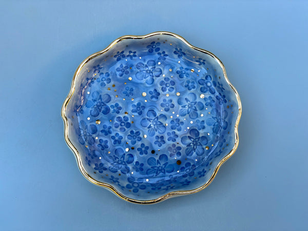 Forget-Me-Not Jewelry Holder, Ceramic Dish with Gold Accents - Vuvu Ceramics