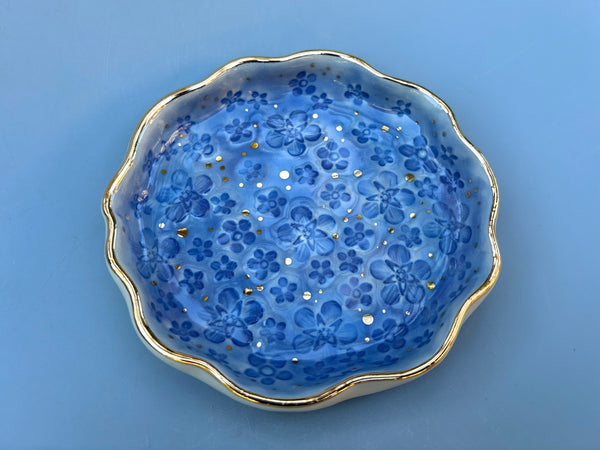 Forget-Me-Not Jewelry Holder, Ceramic Dish with Gold Accents - Vuvu Ceramics