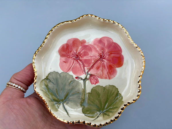 Geranium Jewelry Holder, Ceramic Dish with Gold Accents - Vuvu Ceramics