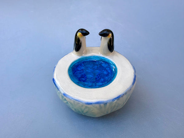 "I will always cross the ice to be with you", Emperor Penguin ring pedestal, ceramic with glass - Vuvu Ceramics