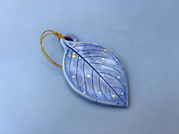 Periwinkle Leaf Ornament, Ceramic Ornament with Real Gold - Vuvu Ceramics