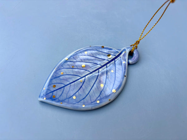 Periwinkle Leaf Ornament, Ceramic Ornament with Real Gold - Vuvu Ceramics