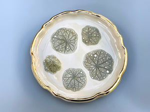 Lily pad jewelry dish with real gold accents - Vuvu Ceramics