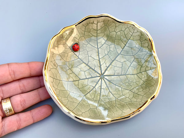 Large Nasturtium Leaf Dish with Ladybug