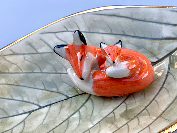 Mama Fox and Baby Jewelry Holder, Ceramic Hydrangea Leaf Trinket Dish with Gold Accent